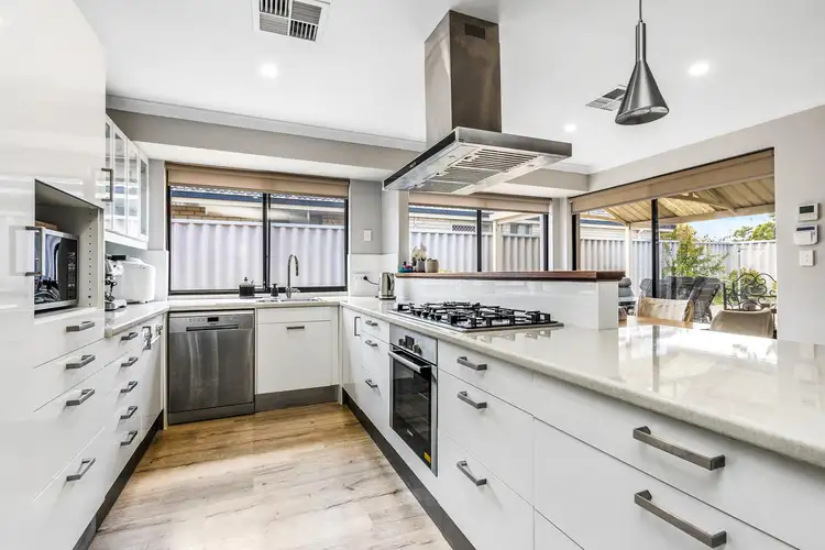 2 Honeyeater Circle, Wembley WA 6014
