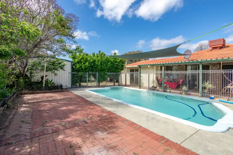 24 Lowanna Way, Armadale WA 6112