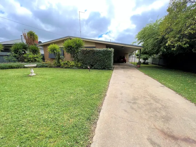 367 Sloane Street, Deniliquin NSW 2710
