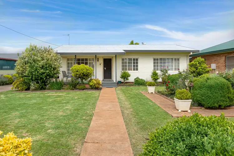64 Deutcher Street, Temora NSW 2666
