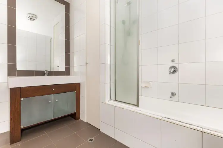 Fifth view of Homely apartment listing, 4/210-220 Normanby Road, Notting Hill VIC 3168