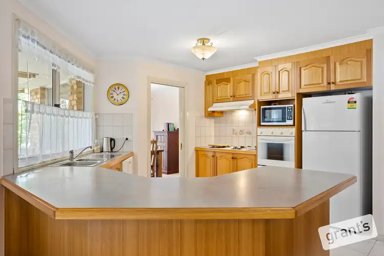 Fifth view of Homely house listing, 2 Floral Gardens, Narre Warren South VIC 3805