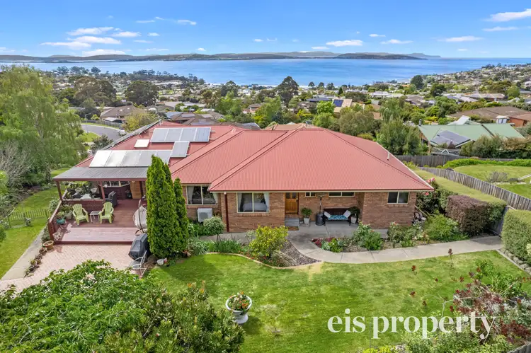 10 Illira Way, Blackmans Bay TAS 7052