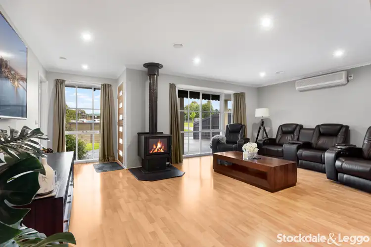 Fifth view of Homely house listing, 18 Dunbarton Drive, Pakenham VIC 3810