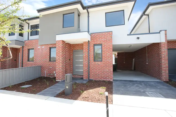 33 Jacaranda Avenue, Cheltenham VIC 3192