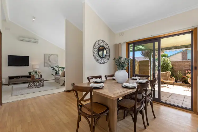 Main view of Homely townhouse listing, 2/87 Woodland Drive, Cheltenham VIC 3192