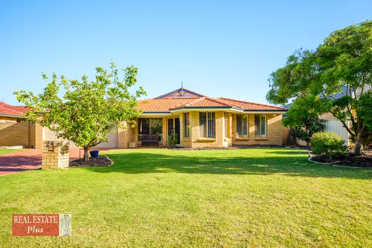 24 Connaught Gardens, Canning Vale WA 6155