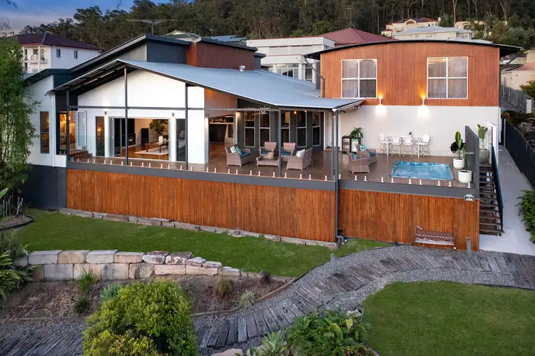 10 Drysdale Street, Mount Ommaney QLD 4074
