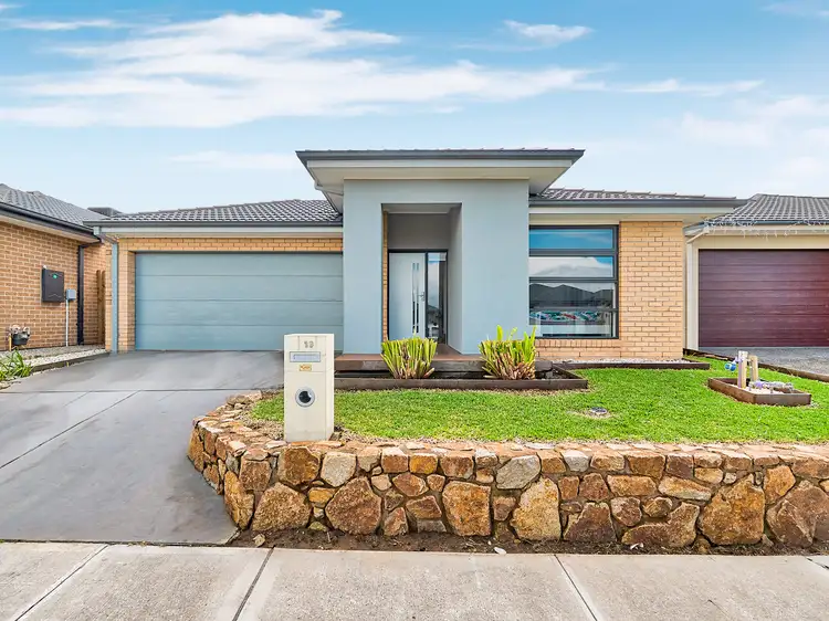 19 Ravenswood Avenue, Clyde VIC 3978