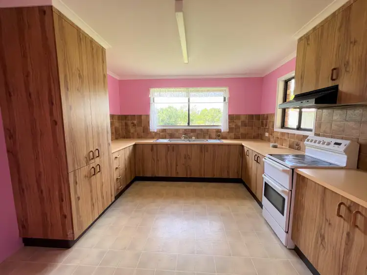 Fourth view of Homely house listing, 31 SILVERTON DRIVE, Tannum Sands QLD 4680