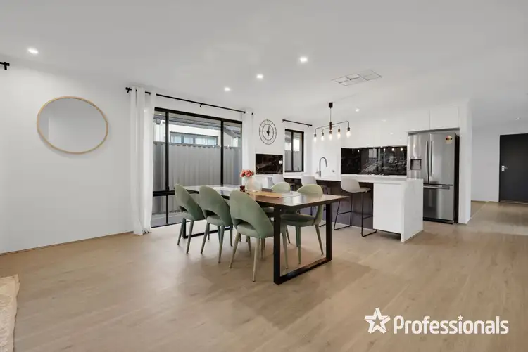 Fifth view of Homely house listing, 4 Montpellier Way, Piara Waters WA 6112