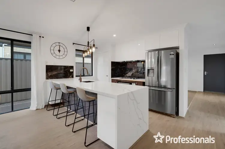 Sixth view of Homely house listing, 4 Montpellier Way, Piara Waters WA 6112