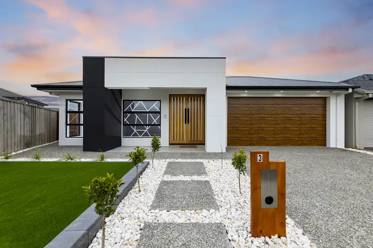 3 Apsley Drive, Mickleham VIC 3064