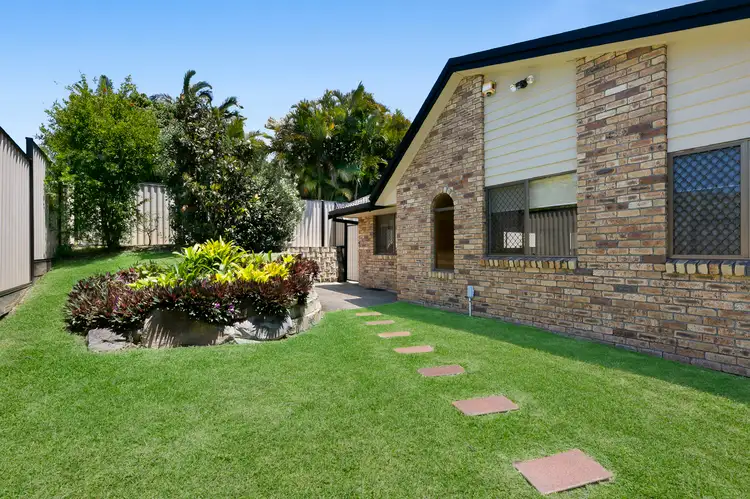 8 Wilga Court, Ashmore QLD 4214