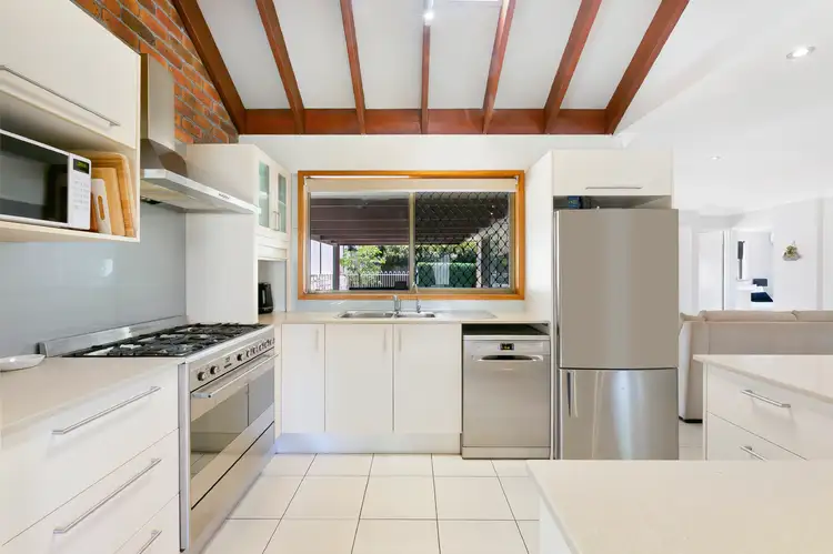 Sixth view of Homely house listing, 8 Wilga Court, Ashmore QLD 4214