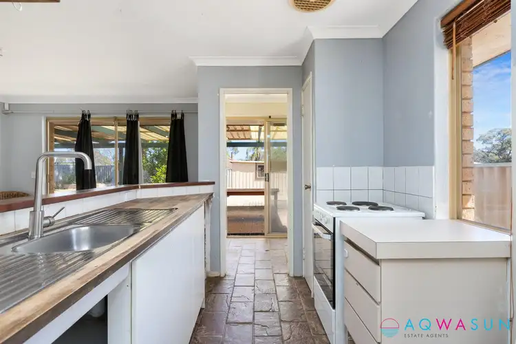 Second view of Homely house listing, 34 Porter Gardens, Leda WA 6170