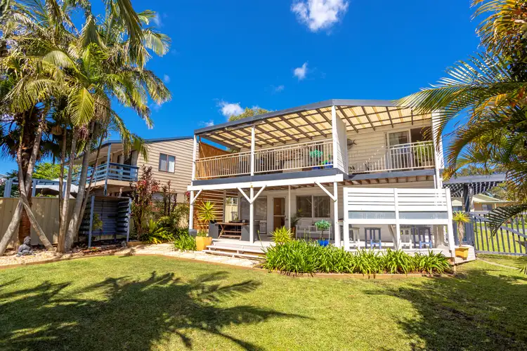 6 Emerald Drive, Diamond Beach NSW 2430