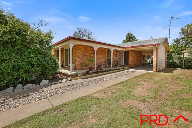 Second view of Homely house listing, 5 Winston Place, Tamworth NSW 2340