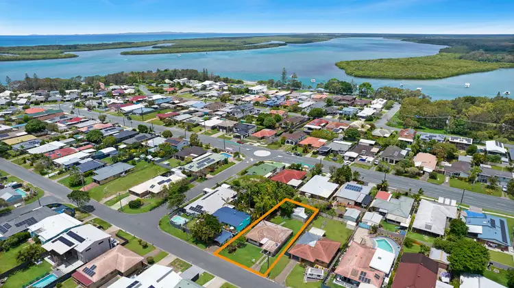 34 Theresa St, Golden Beach QLD 4551