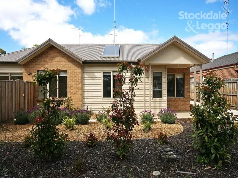 Main view of Homely unit listing, 1/225 Roslyn Road, Highton VIC 3216