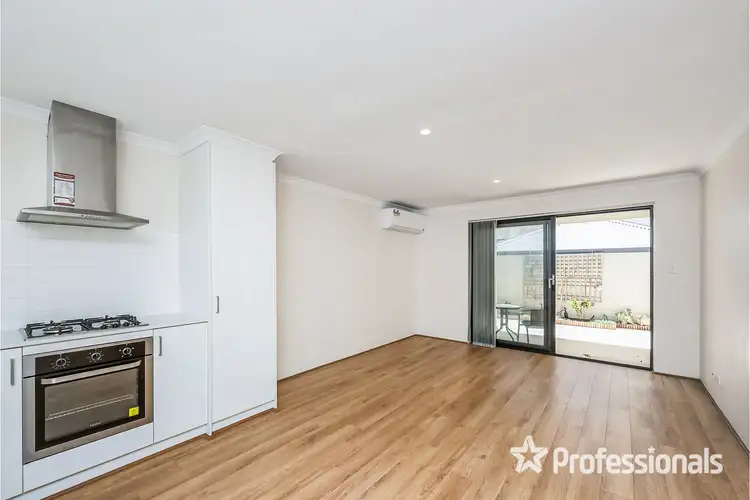 Fifth view of Homely house listing, 2/35 Morrison Road, Woodbridge WA 6056