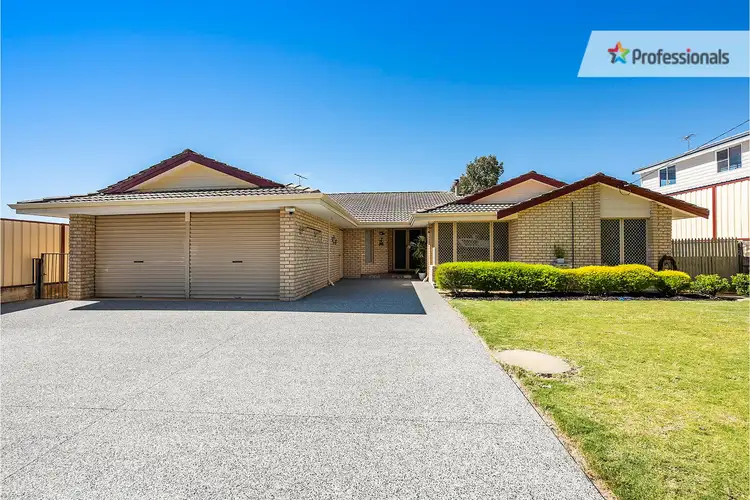 13 Savage Road, Kelmscott WA 6111