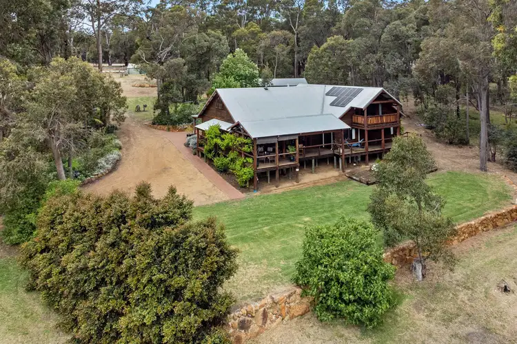156 Lakeview Drive, Gidgegannup WA 6083