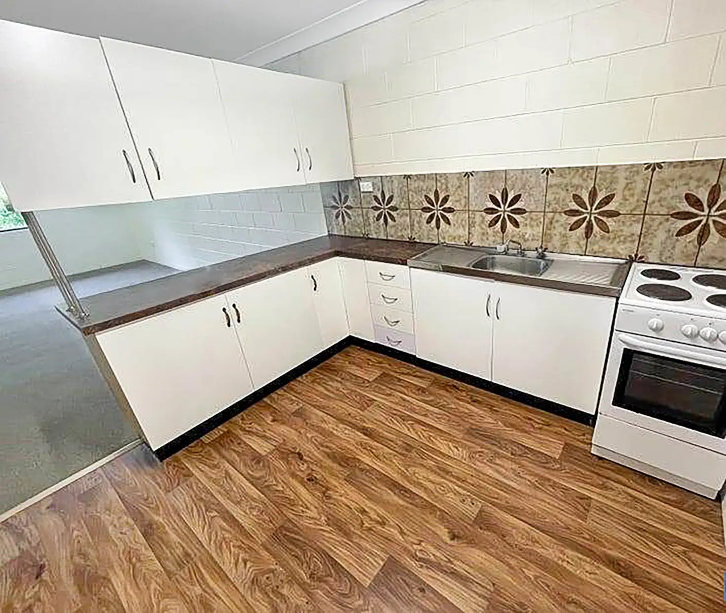 Main view of Homely semi-detached listing, 5 Hazel Street, Rasmussen QLD 4815