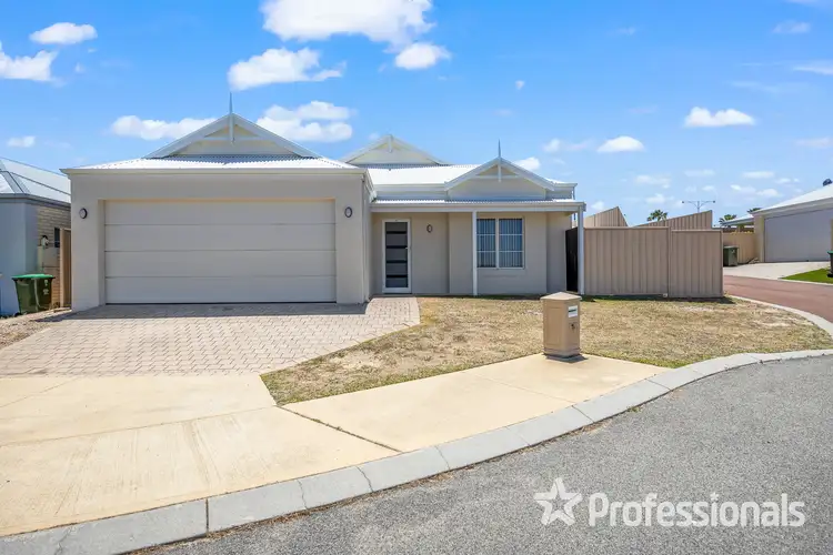 15 Abrolhos Close, Two Rocks WA 6037