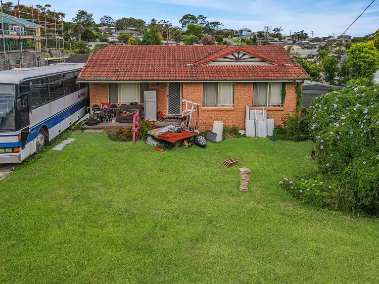 11 Harlo Street, Belmont North NSW 2280