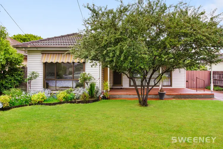17 Lark Street, Altona VIC 3018