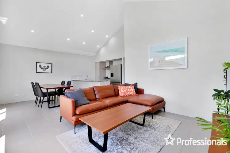 90 Yellowwood Avenue, Piara Waters WA 6112