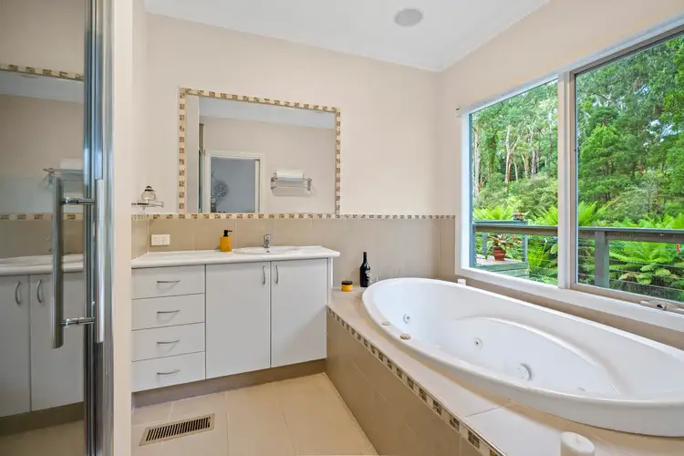 Fifth view of Homely house listing, 10 Clear Brook Road, Clematis VIC 3782