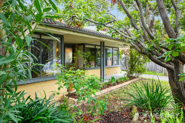 18 Simmons Drive, Seaholme VIC 3018