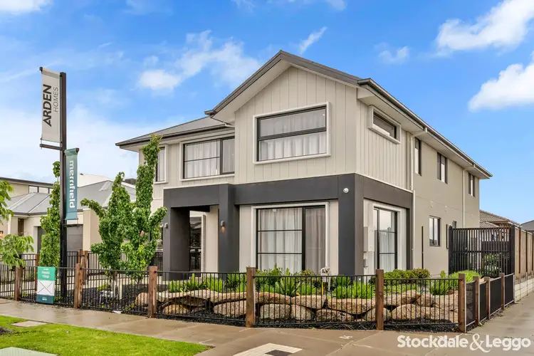 7 Carrington Drive, Mickleham VIC 3064