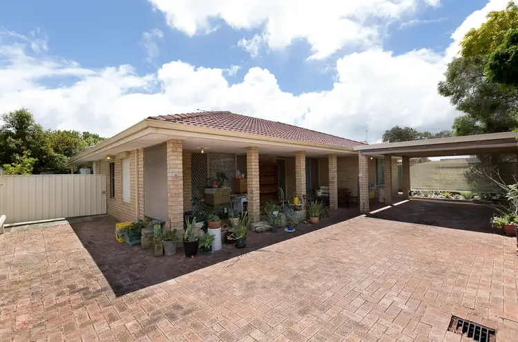 4B Brooksby Street, Melville WA 6156