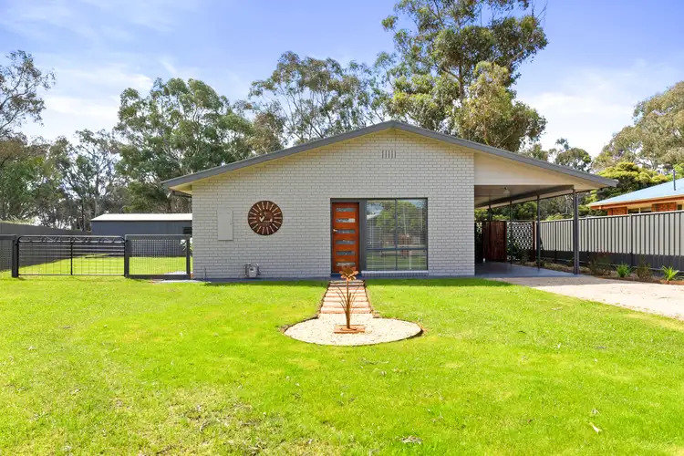 10 Robinson Court, Benalla VIC 3672