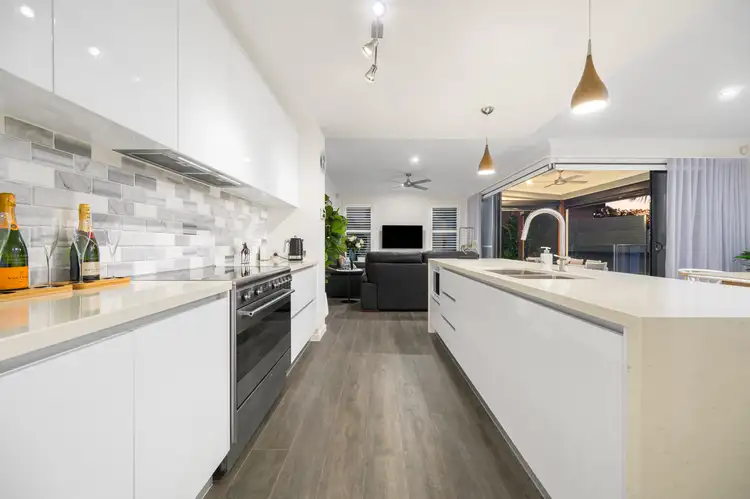 Sixth view of Homely semi-detached listing, 2/54 Milton Avenue, Paradise Point QLD 4216