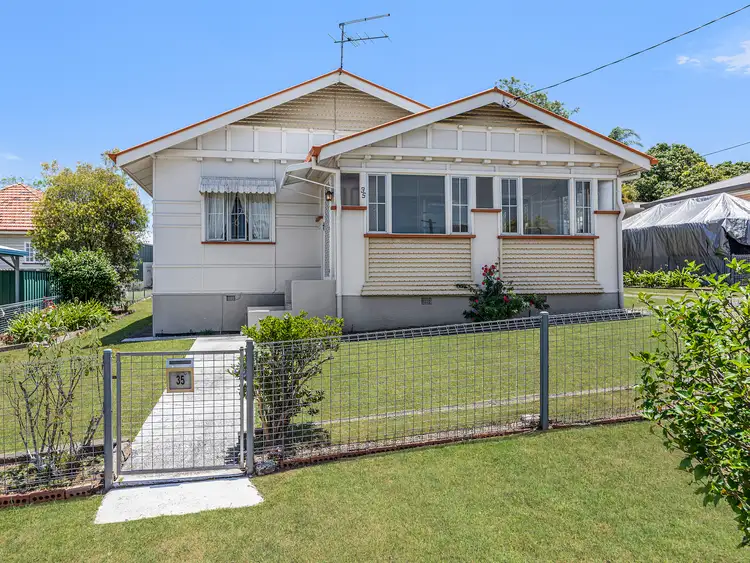 35 Hamilton Street, Booval QLD 4304