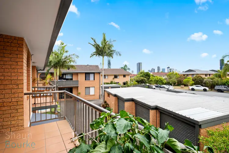 8/11 Christina Court, Mermaid Waters QLD 4218