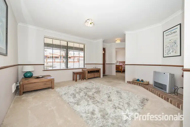 Fifth view of Homely house listing, 2 Mossfiel Retreat, Landsdale WA 6065