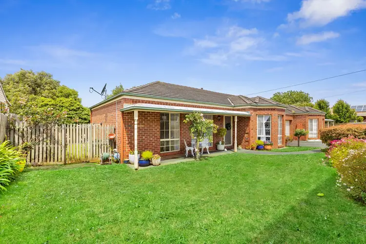 2/109-111 Thornhill Road, Highton VIC 3216