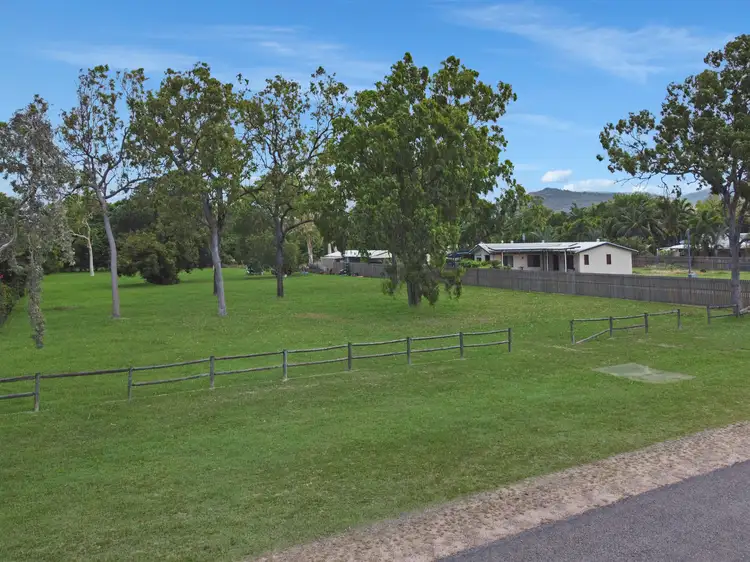 10 Mawson Street, Bluewater Park QLD 4818