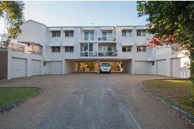 9/5 Brett Avenue, Labrador QLD 4215