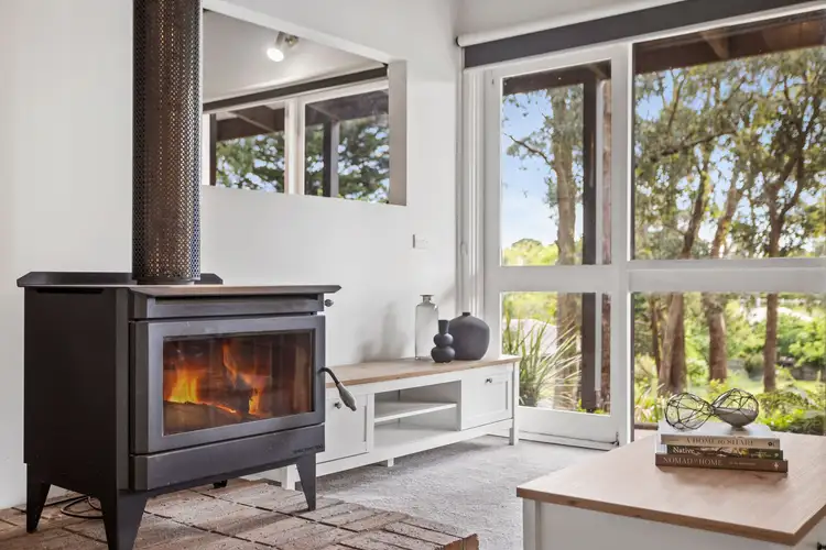 Fourth view of Homely house listing, 1 Patricia Way, Woodend VIC 3442