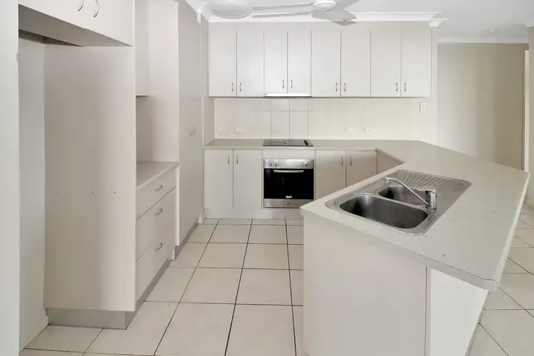 7 Dugong Court, Bushland Beach QLD 4818