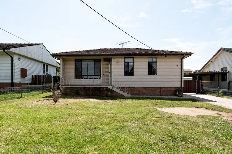 19 Sherbrooke Street