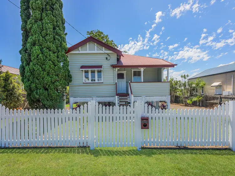 142 Blackstone Road, Silkstone QLD 4304