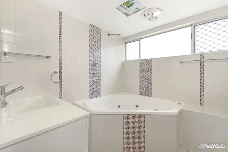 Main view of Homely unit listing, 2/100 KENT STREET, Rockhampton City QLD 4700