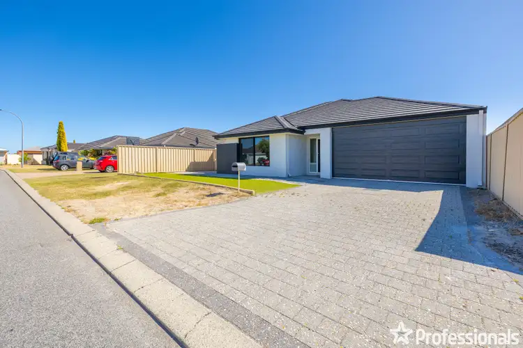 1 Dupont Way, Canning Vale WA 6155